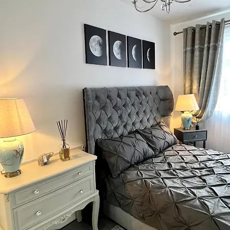 Apartment Lovely In *